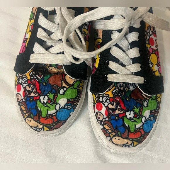 Nintendo Super Mario Ground-Up Canvas Lace-Up Sneaker Shoes Unisex Youth Size 4 - Picture 6 of 15